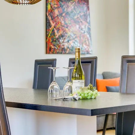 Elnara - 900m From The Sea By Interhome