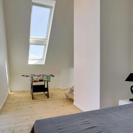 Elnara - 900m From The Sea By Interhome